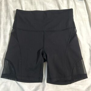 Lululemon. Biker shorts